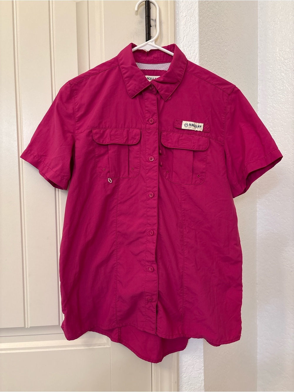 Magellan Outdoors Fish Gear Pink Fishing Shirt Womens Small Moisture Wicking